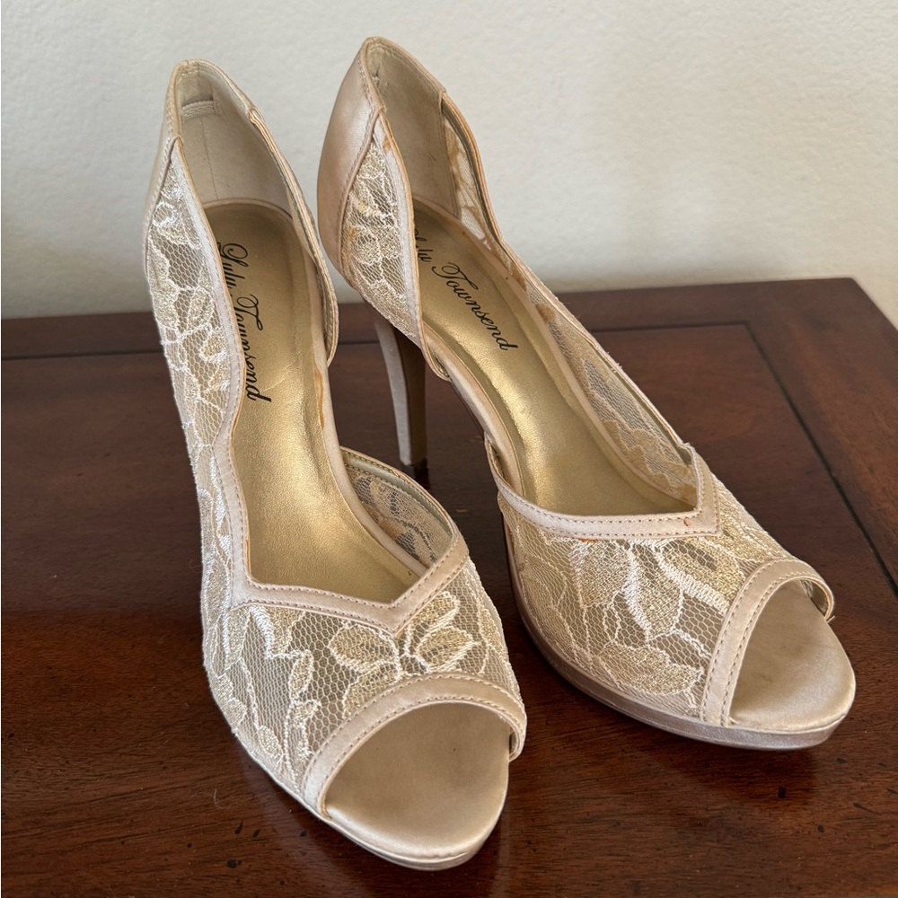 Lulu Townsend Cream Lace Peep-Toe Heels
